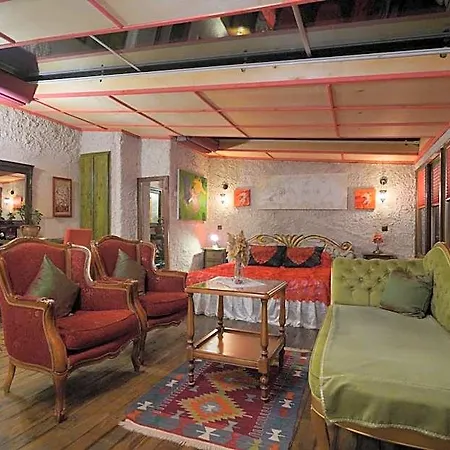 Karlik Evi - Special Category